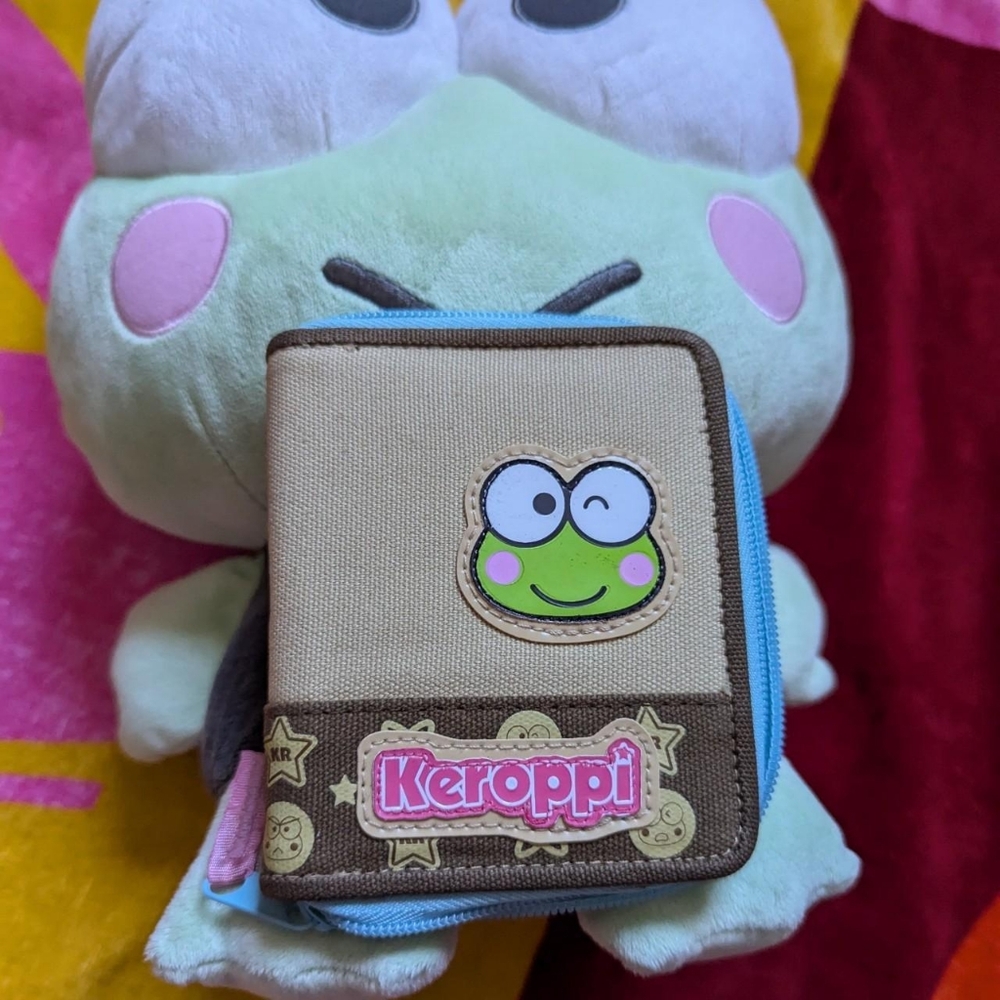 Sanrio keroppi wallet ๐ธ - Picture 1 of 3